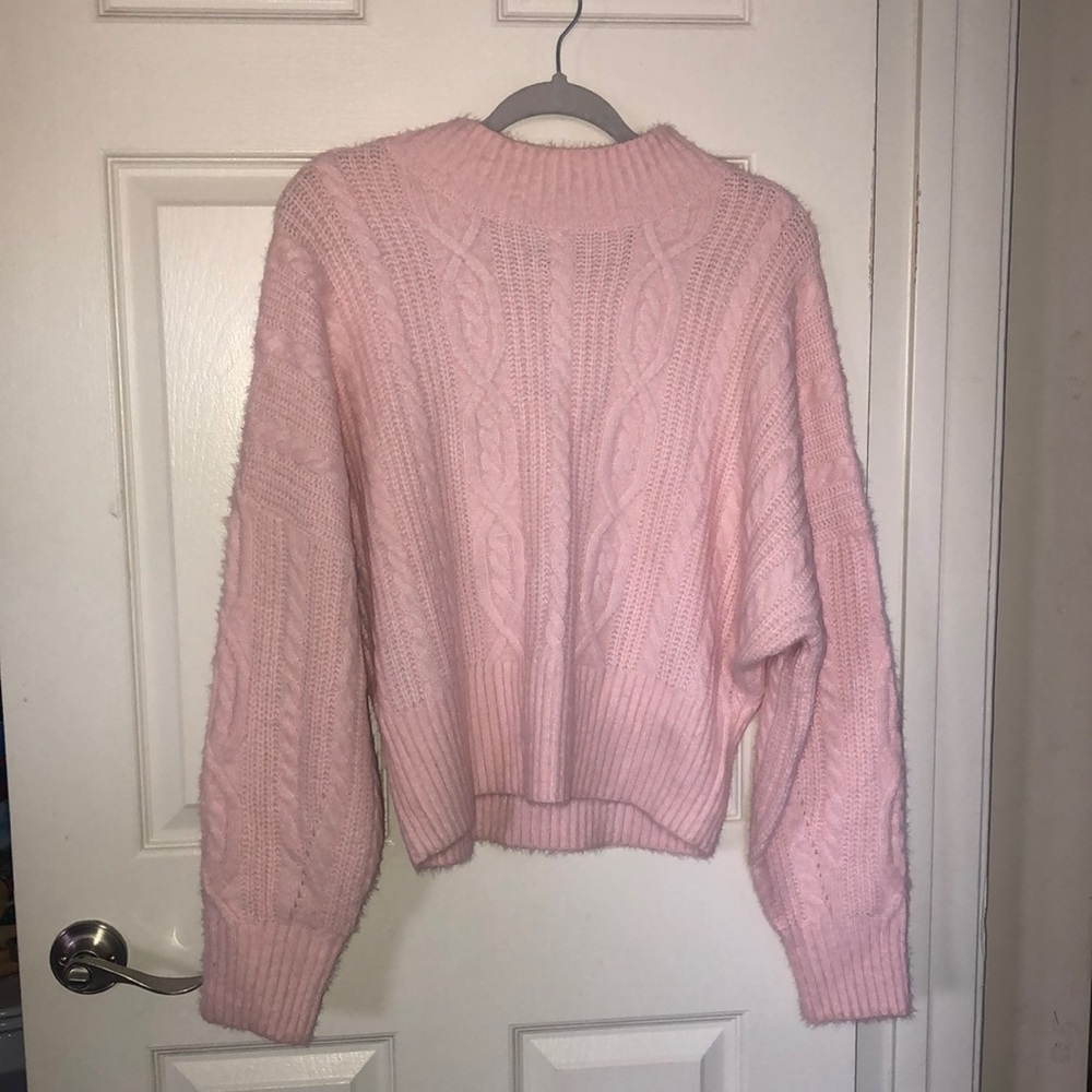 🌸BABY PINK CABLE KNIT SWEATER🌸